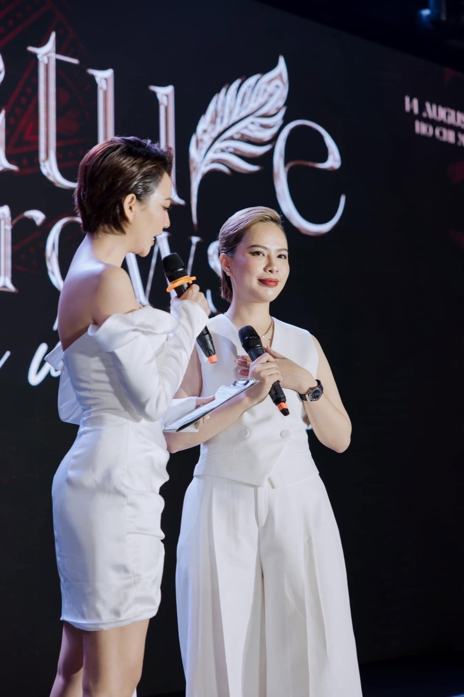 Đỗ Hương trên sân khấu Mùa 1